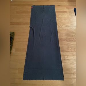 Lululemon the (big) yoga mat towel, blue